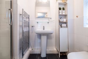 En-suite- click for photo gallery
